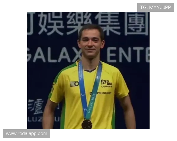 围绕1998年法国世界杯冠军荣耀的传奇征程与时代记忆四载荣光