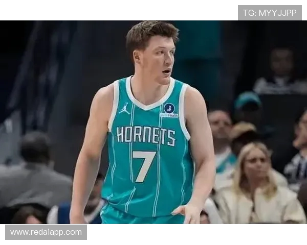 克利福德闪耀30分生涯最佳表现克尼佩尔贡献23分8板弗拉格状态回落仅得14分 克利福德闪耀30分生涯最佳表现克尼佩尔贡献23分8板弗拉格状态回落仅得14分